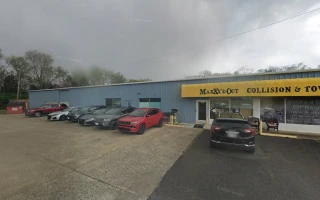 MaxXx'd Out Auto Body & Towing