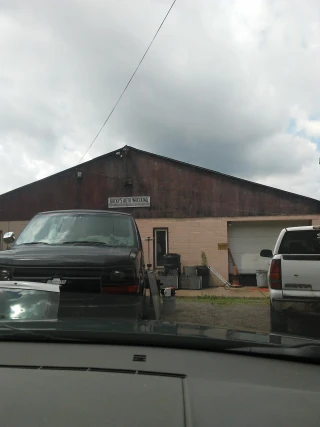 Rocky's Auto Wrecking