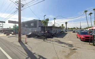 Willie's Cash Four Cars