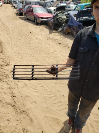 Auto, Truck & Van Salvage