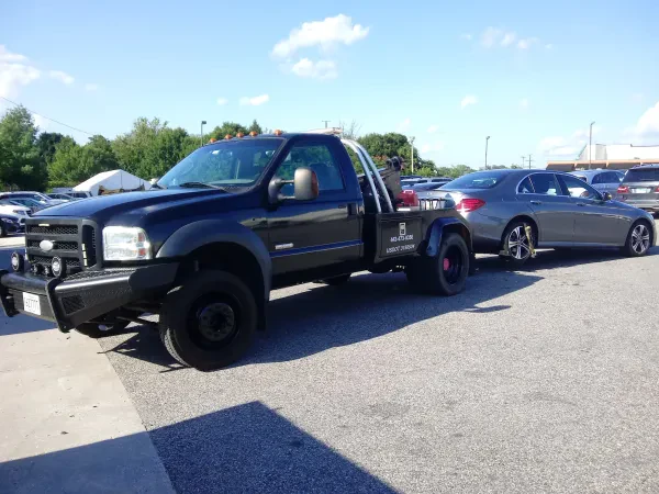 Hero's Towing And Recovery - photo 3