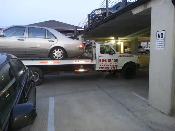 Ike's #1 discount TOWING / BUYING JUNK CARS - photo 3