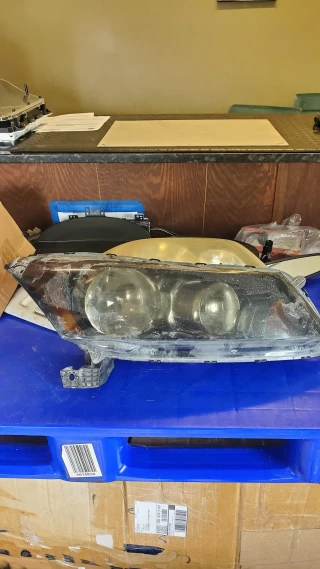 Damos Auto & Shipping LLC