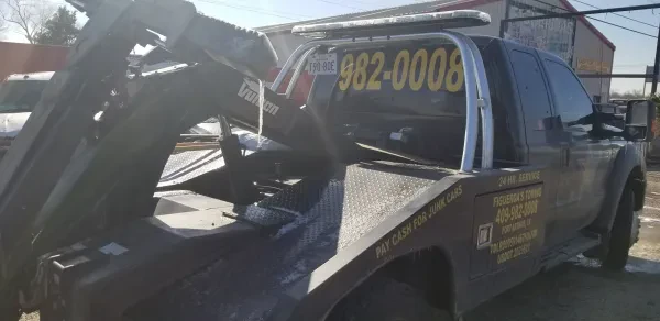Figueroa's Towing & Recovery Service - Reliable Towing Service & Roadside Assistance - photo 3