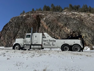 Tom's Towing & Recovery Inc