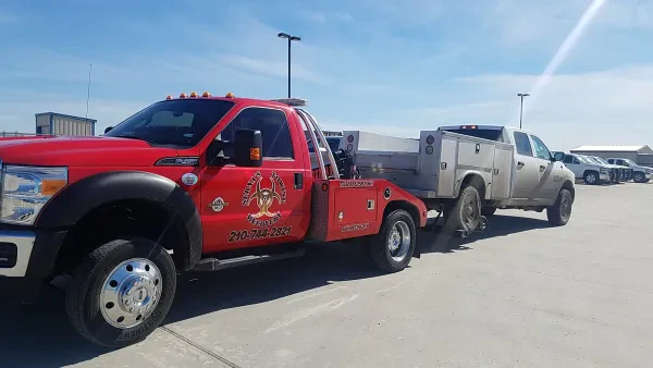Sernas Towing & Recovery - photo 2
