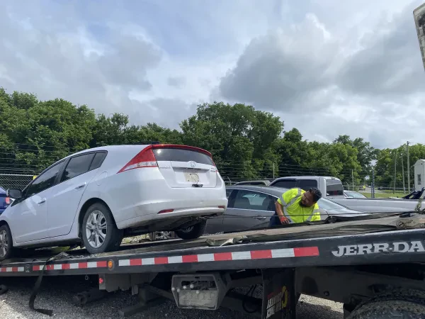 Chepo Trucking LLC - Towing & Recovery - photo 2