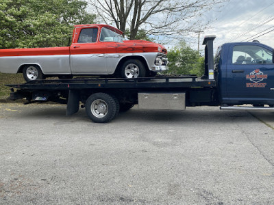 Slims Towing Service - Tow Truck JunkYard in Lexington (KY) - photo 3