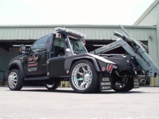 Ricky's 24hr Towing Service