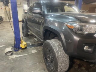 Freeman Auto Service LLC