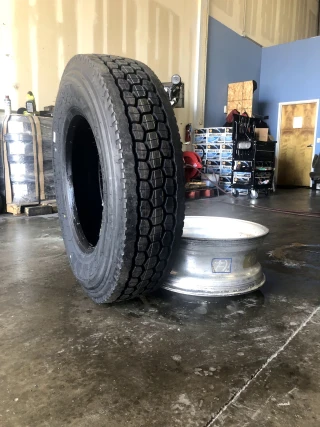 Mobile Semi Truck Repair Road Service