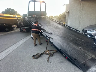 Solid Towing n Storage