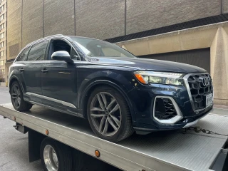 Manhattan Bridge Towing
