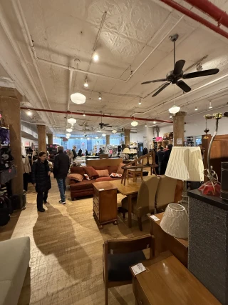 Housing Works Thrift Shops - Chelsea