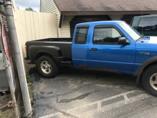 Howard's Towing & Collision