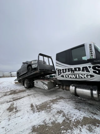 Burda's Heavy Duty Towing