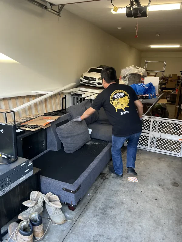Junk Mission - Trash Hauling & Junk Removal of Orange County - photo 3