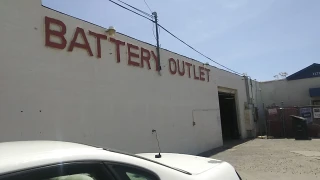 Barry's Battery Outlet