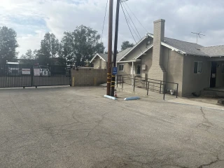 Bill & Wag's Towing - Cars, Heavy Duty Wrecker & Semi Truck Recovery