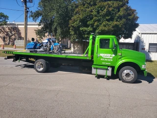 Hooked Up Towing And Transport Llc
