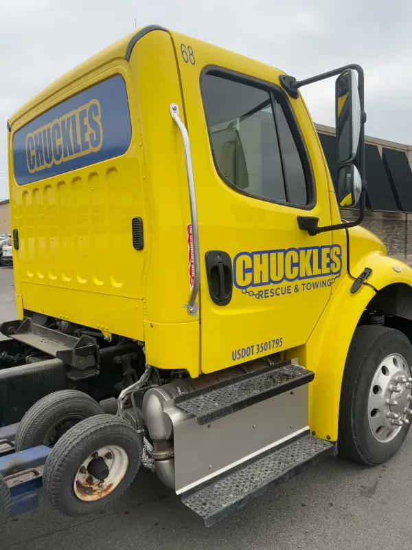 Chuckles Rescue & Towing- Medium and Heavy Duty Towing Indianapolis| Heavy Wrecker Service - photo 2