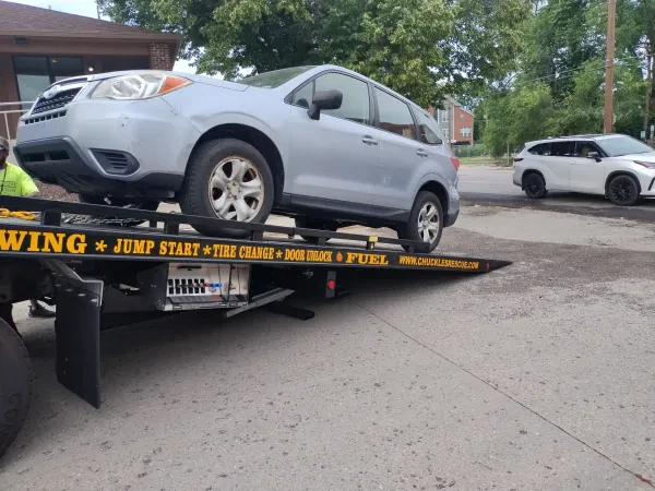 Chuckles Rescue & Towing- Medium and Heavy Duty Towing Indianapolis| Heavy Wrecker Service - photo 3