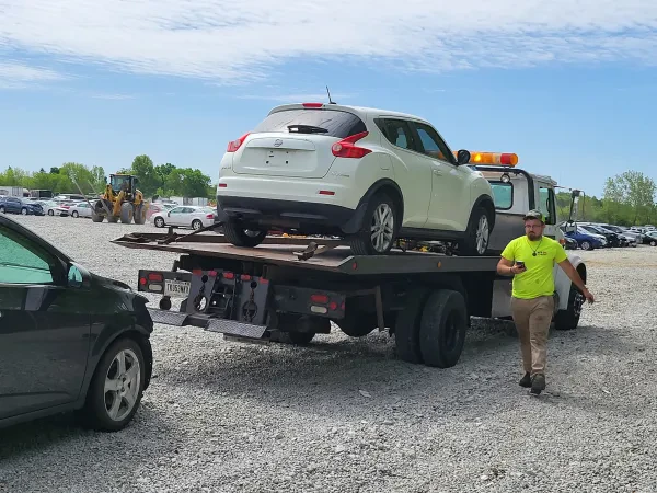 DJ'S Towing & Auto Service and Uhaul Dealer - photo 3
