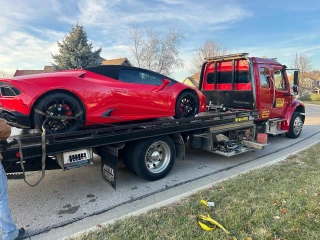 Hillcrest Wrecker & Garage