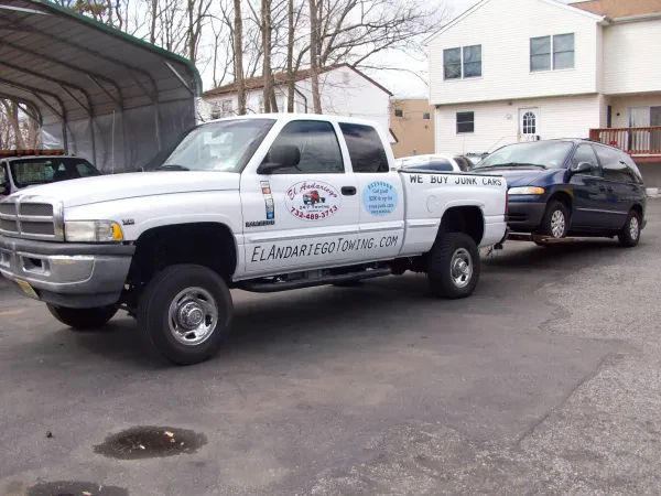 El Andariego Towing Service - photo 2