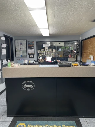 Hugh's Riverside Automotive