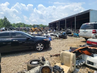 Manus Road Auto Salvage JunkYard in Murfreesboro (TN) - photo 1