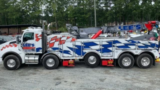 Lee's 24 Hr Towing Inc