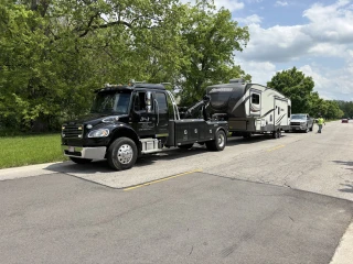 J&J Towing & Service Center