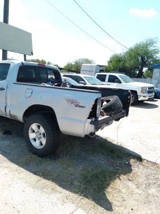 Las Milpas Yonke & Auto Sales