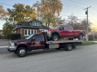M&M Towing