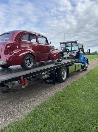 Twin Cities Towing Services - Heavy Duty, Semi Trailer & Cars