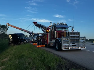 World Truck Towing & Recovery