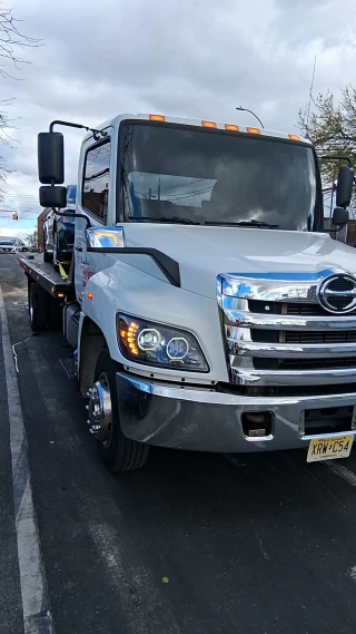 Nikolas Towing Services