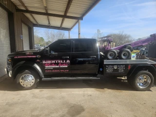 Buentello Wrecker Service - Heavy Duty Towing