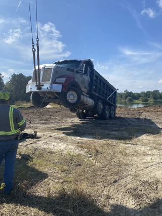 Upright Towing and Recovery, LLC