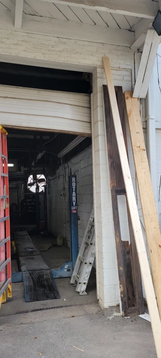 Auto Wreck Experts LLC