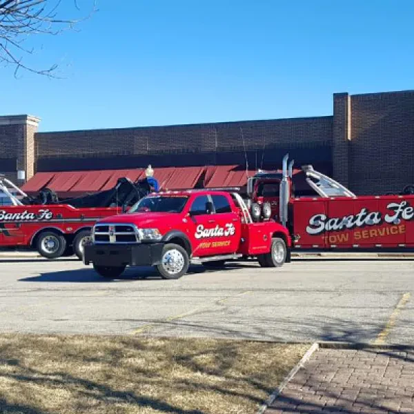 Santa Fe Tow Service - Cars, Heavy Duty & Semi Truck Towing - photo 2