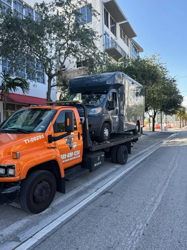 FoX Towing - photo 3