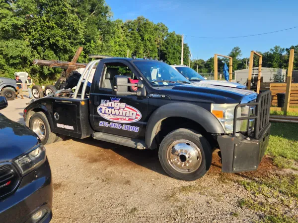 King's Towing and Recovery LLC - photo 2