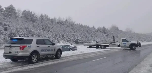 Hill's Towing - photo 3