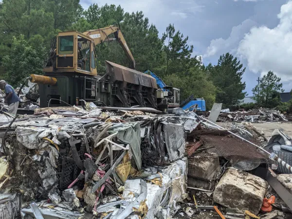 R & D Metal Recycling - photo 2