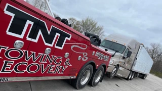 TNT Towing N Transportation - photo 1