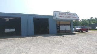 Heavy Duty's Tire & Battery