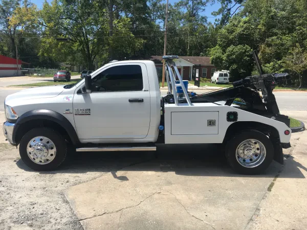 Landon's Towing & Recovery - photo 4