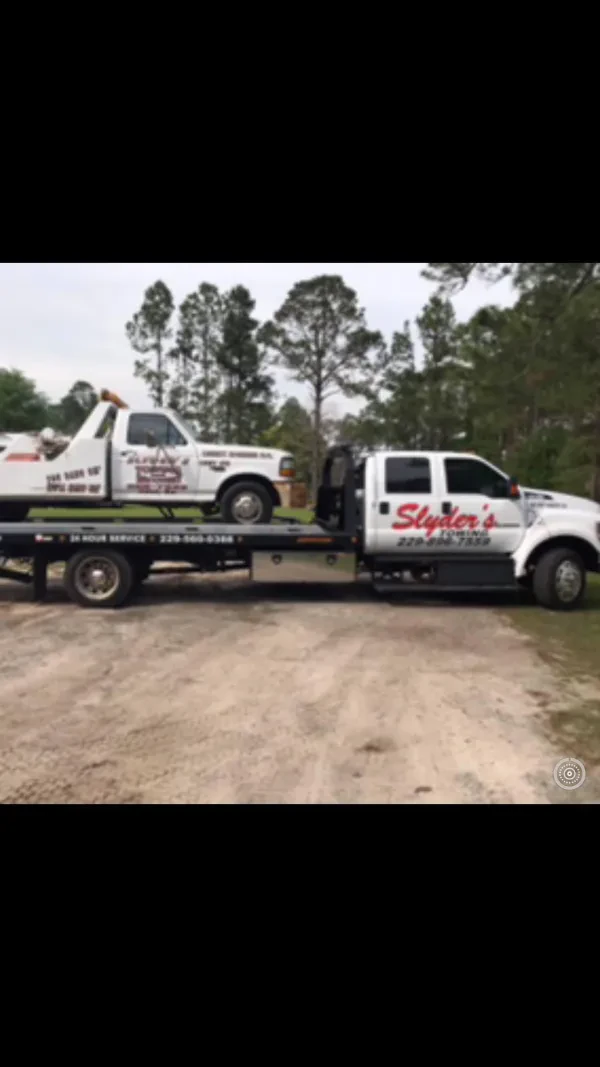 Slyder's Towing & Recovery - photo 3
